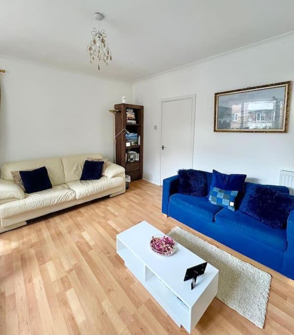Place To Chill In Nw Zone 2 Apartment *